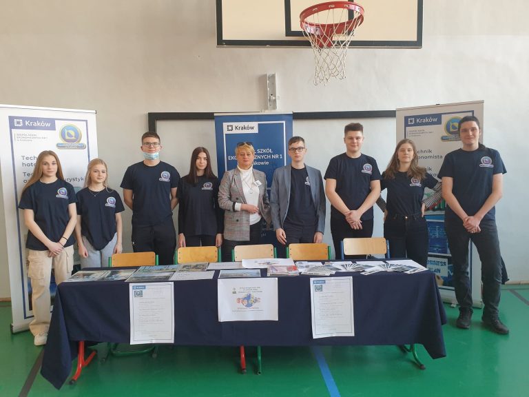 Targi Edukacyjne w Zespole Szkolno-Przedszkolnym  nr 17