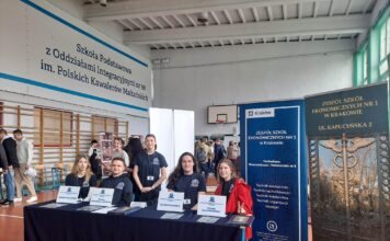 Targi Edukacyjne w Zespole Szkolno-Przedszkolnym nr 17 w Krakowie.