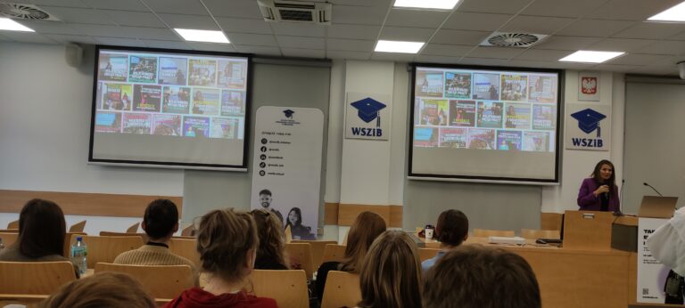 5b na Targach Pracy i Edukacji na Wyższej Szkole Zarządzania i Bankowości w Krakowie. 