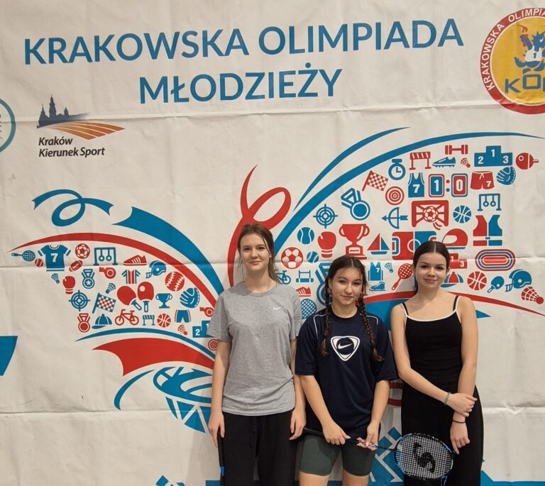 Nasze uczennice na zawodach w badmintonie